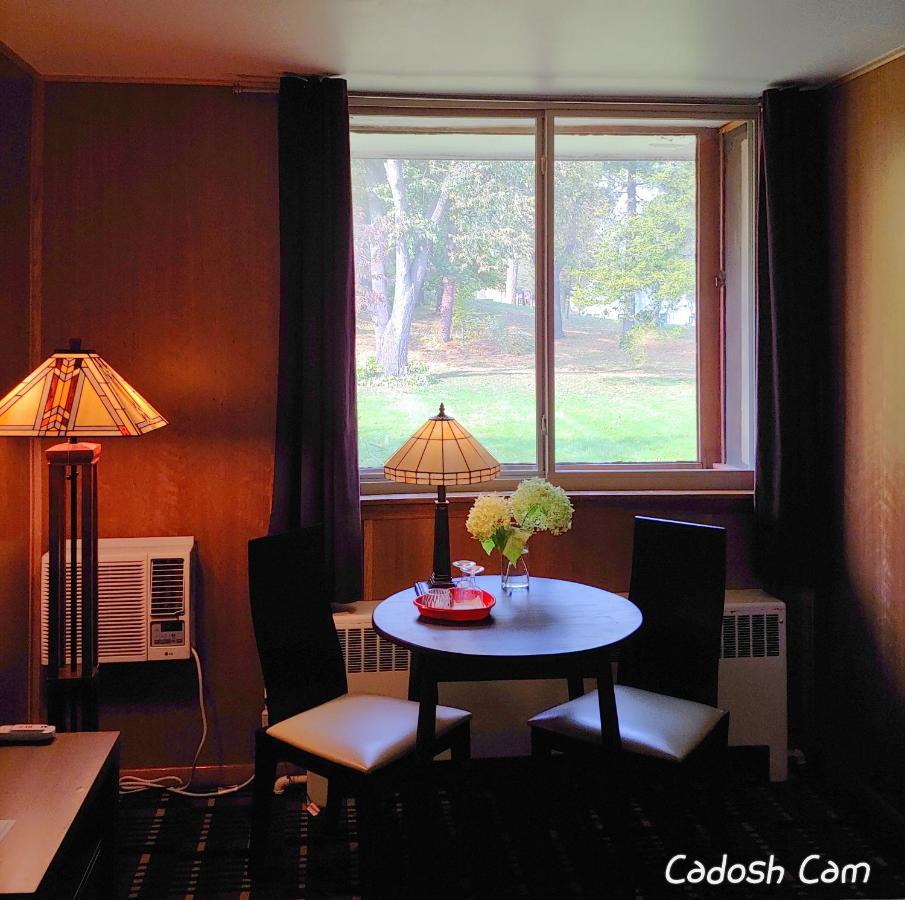 The Usonian Inn Llc Spring Green Buitenkant foto